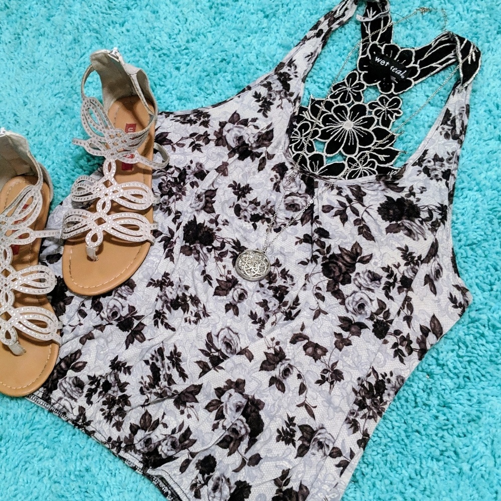 3/$20 Wet Seal Floral Tank